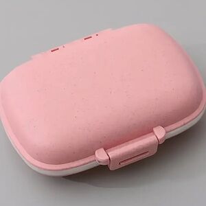 NEW:  Mini Portable Medicine Box Set PINK